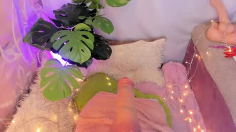 Snapshot of arii_vega chatting on April 12, 11:37 am ARII VEGA online show from April 12, 11:37 am