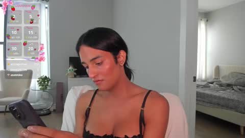 Snapshot of ariia1_ chatting on September 20, 5:36 pm Aria online show from September 20, 5:36 pm