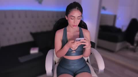 Snapshot of arikohler chatting on December 26, 7:05 pm AriKohler online show from December 26, 7:05 pm