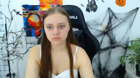 arinabelle online show from October 24, 3:36 am