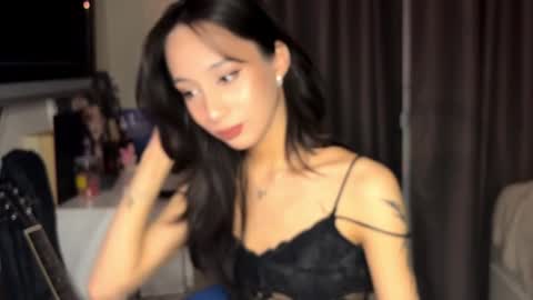 Snapshot of arlicee chatting on January 7, 12:35 am arlicee online show from January 7, 12:35 am