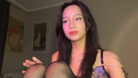 Snapshot of arlicee chatting on April 19, 1:05 am arlicee online show from April 19, 1:05 am