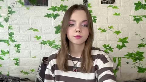 Snapshot of armandahaley chatting on May 22, 2:12 pm Lisa online show from May 22, 2:12 pm
