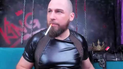 Armando online show from December 18, 8:26 pm