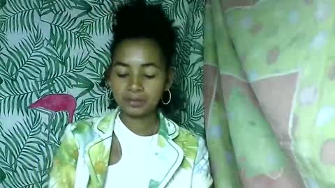 Snapshot of armonnette9794 chatting on May 12, 4:09 am armonnette9794 online show from May 12, 4:09 am