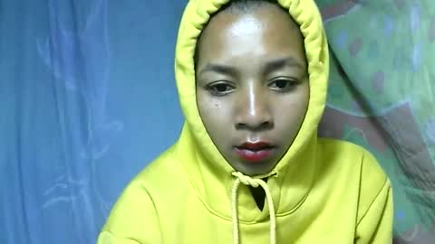 Snapshot of armonnette9794 chatting on May 16, 2:52 am armonnette9794 online show from May 16, 2:52 am