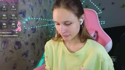 armurra online show from March 26, 10:43 am