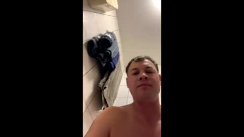 Snapshot of armyskater32 chatting on October 22, 8:19 pm armyskater32 online show from October 22, 8:19 pm