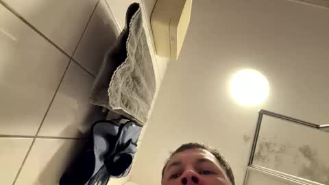 armyskater32 online show from February 22, 10:08 pm