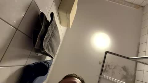 armyskater32 online show from March 5, 8:38 pm