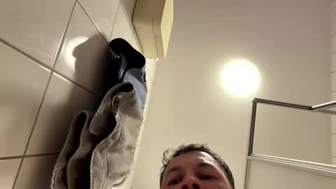 armyskater32 online show from April 7, 8:20 pm