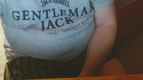 Snapshot of arnie12 chatting on December 4, 10:13 am Arnie  online show from December 4, 10:13 am