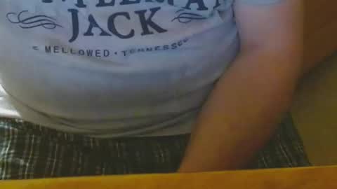 Snapshot of arnie12 chatting on December 24, 11:28 am Arnie  online show from December 24, 11:28 am