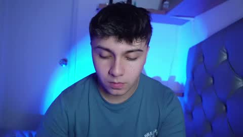 aron__cooper online show from May 9, 2:28 am