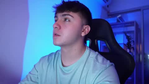 aron__cooper online show from May 13, 2:14 pm