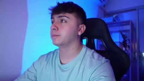 aron__cooper online show from May 26, 11:45 pm
