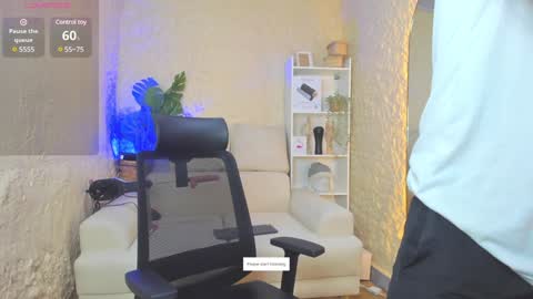 ARON BOLT online show from January 26, 12:58 am