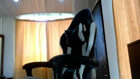 aronmiller online show from April 4, 1:08 pm