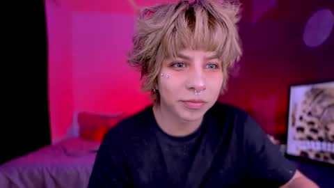 Aaron  online show from May 26, 1:34 am