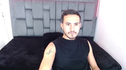 Snapshot of arontrey21_ chatting on September 11, 7:03 pm Adrian online show from September 11, 7:03 pm