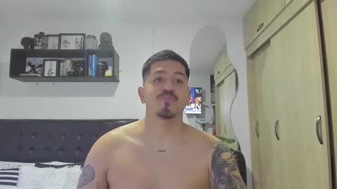 Snapshot of aronwilliams69 chatting on November 1, 2:13 am ARON  Independent model  online show from November 1, 2:13 am