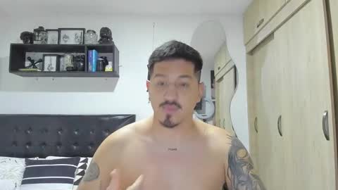 Snapshot of aronwilliams69 chatting on November 3, 6:36 am ARON  Independent model  online show from November 3, 6:36 am