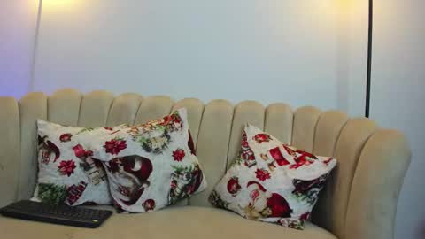   online show from November 24, 10:53 pm