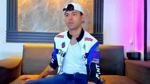 Aroon   online show from November 7, 11:54 am