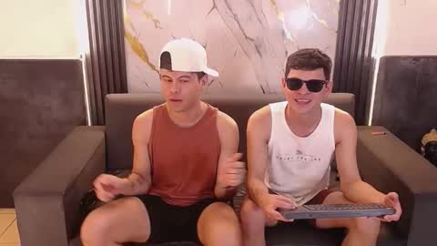 Aroon   online show from April 9, 6:19 am