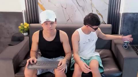 Aroon   online show from April 13, 3:56 am