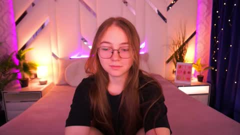 arrinawair online show from February 19, 9:49 am