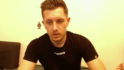 Snapshot of arromwilliam90 chatting on January 22, 8:18 am arromwilliam90 online show from January 22, 8:18 am