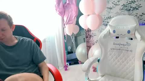 Snapshot of art_cam_ chatting on April 16, 7:53 am art_cam_ online show from April 16, 7:53 am