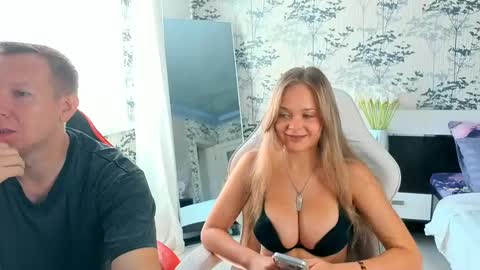 Snapshot of art_cam_ chatting on May 14, 7:59 am art_cam_ online show from May 14, 7:59 am