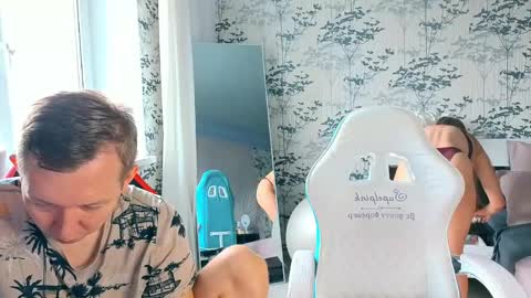 Snapshot of art_cam_ chatting on May 26, 7:37 am art_cam_ online show from May 26, 7:37 am