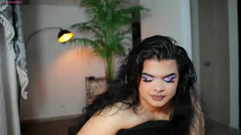 Chloe  online show from August 4, 1:20 am