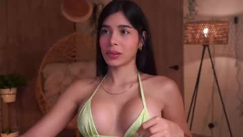 Snapshot of artemia_ chatting on September 13, 3:06 am Amanda online show from September 13, 3:06 am