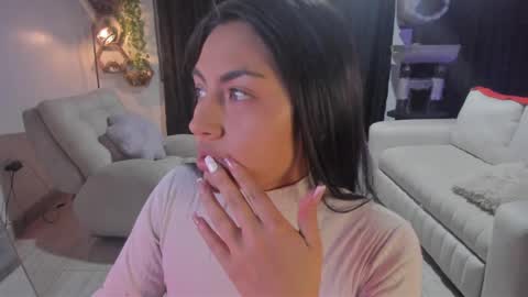 Snapshot of artemis_020 chatting on May 3, 4:18 am FENIX online show from May 3, 4:18 am