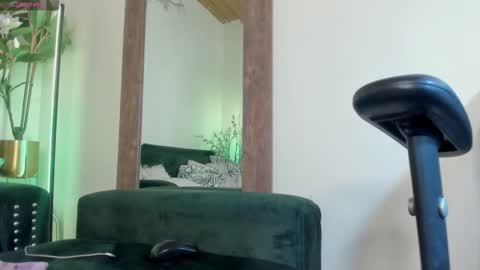 Snapshot of artemis_nyx chatting on February 27, 8:53 pm artemis_nyx online show from February 27, 8:53 pm