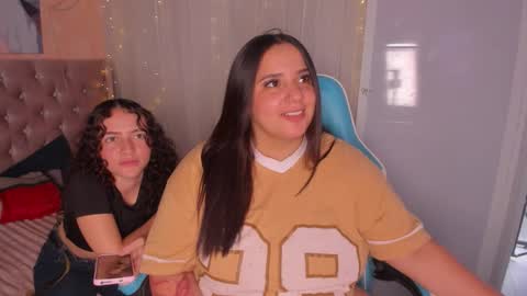 Snapshot of artemisa06 chatting on November 11, 7:41 am samantha online show from November 11, 7:41 am