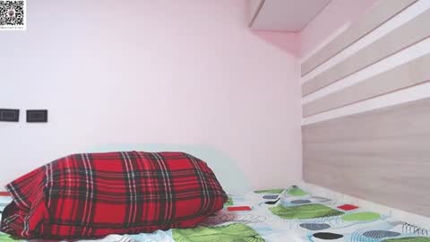 Snapshot of arthur_jamess chatting on January 25, 7:07 pm arthur_jamess online show from January 25, 7:07 pm