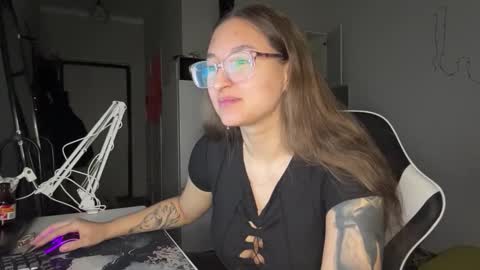 Snapshot of arthurmomaya chatting on February 27, 3:34 pm Mia online show from February 27, 3:34 pm