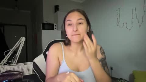 Snapshot of arthurmomaya chatting on February 28, 3:24 pm Mia online show from February 28, 3:24 pm