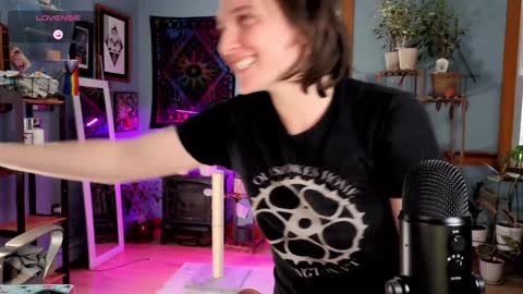 Artie Paints online show from December 20, 7:07 pm