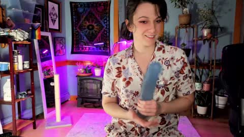 Artie Paints online show from December 28, 1:39 am