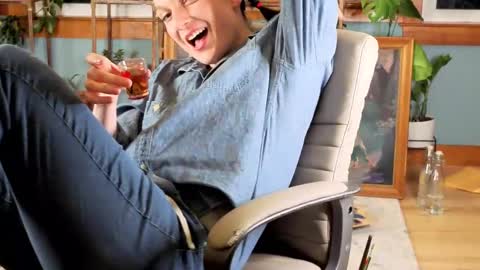 Artie Paints online show from March 8, 11:18 pm