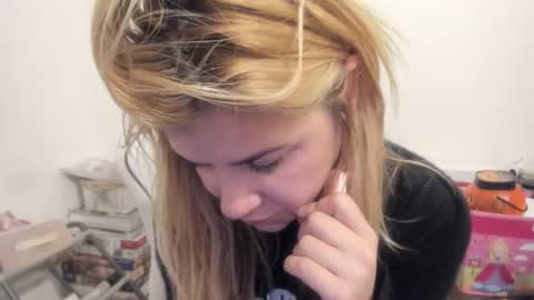 MIA online show from November 3, 10:21 pm