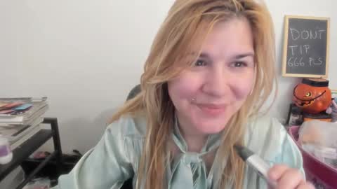 MIA online show from March 28, 1:43 pm