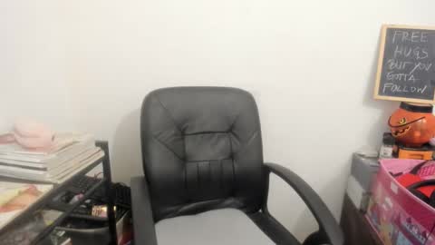 MIA online show from April 8, 11:43 am