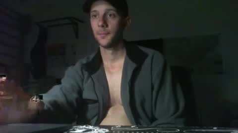 Snapshot of artur833 chatting on October 25, 9:09 pm artur833 online show from October 25, 9:09 pm